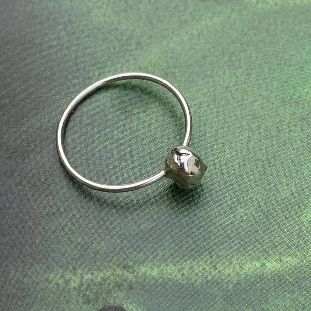 Sterling Silver Skull With Hollow Eyes Ring Sizes 5,6,8,9